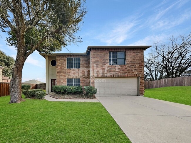 Building Photo - 1312 Greenleaf Ct