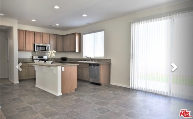 Foto del edificio - 16224 Rendon Ct