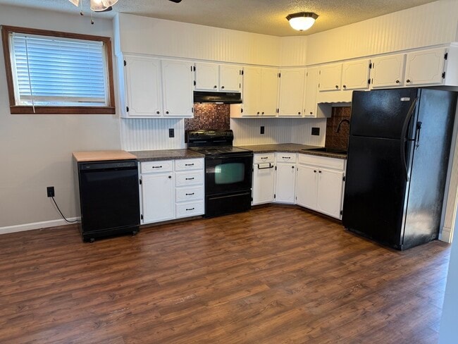 Building Photo - 1213 High St