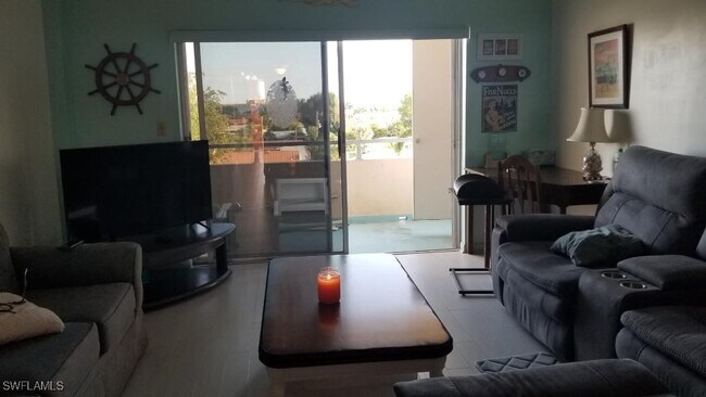 Foto del edificio - 1766 Cape Coral Pkwy E
