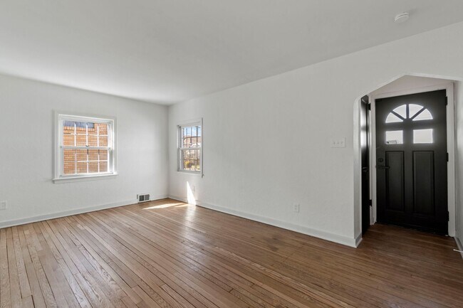 Building Photo - READY for Move-In! Fully RENOVATED 3 bedroom in WEST MIFFLIN! COME CHECK IT OUT!