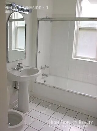 Foto del edificio - 903 W Sunnyside-1