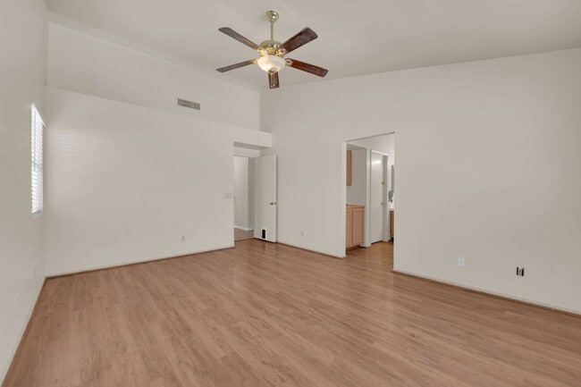 Building Photo - Well-Maintained 3BR Home | Open Living, Private Yard, Prime NW Location