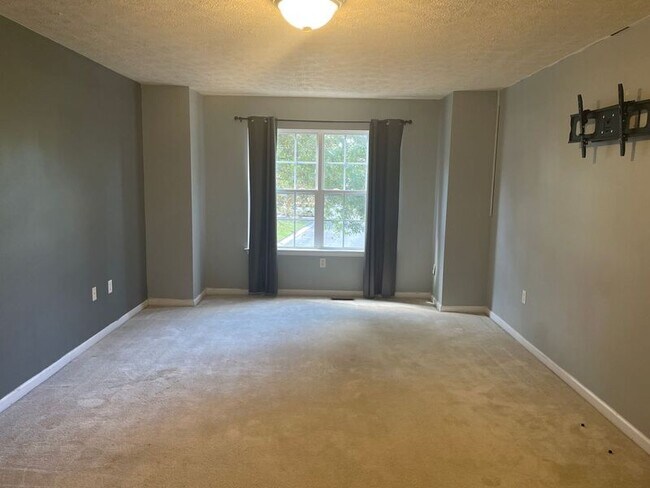 Building Photo - 5343 Palmer Ln