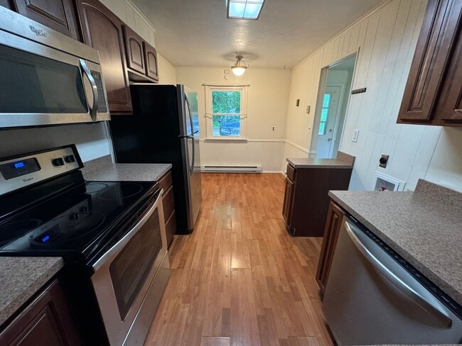 Building Photo - Single Family Home