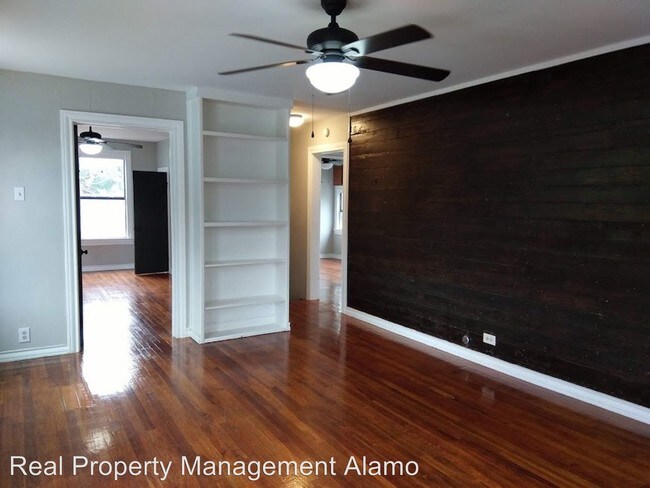 Building Photo - 934 Aransas Ave