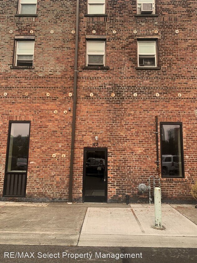 Primary Photo - 1 br, 1 bath House - 122 W Main St, Unit 209