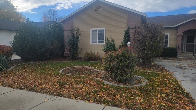 Foto del edificio - 917 W Greenhead St