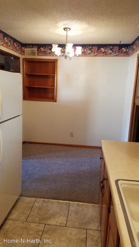 Building Photo - 3 br, 2 bath House - 2927 S Elizabeth