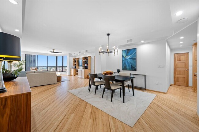 Foto del edificio - 1 Beach Dr SE