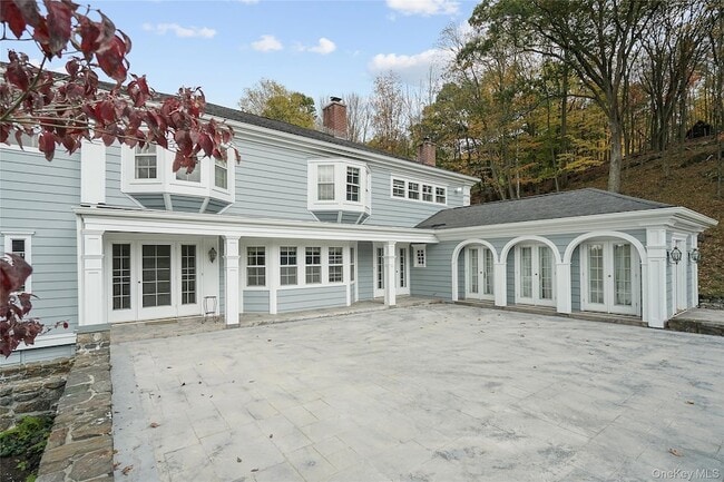 Building Photo - 244 W Mt Airy Rd