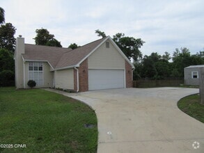 Building Photo - 801 Plantation Way