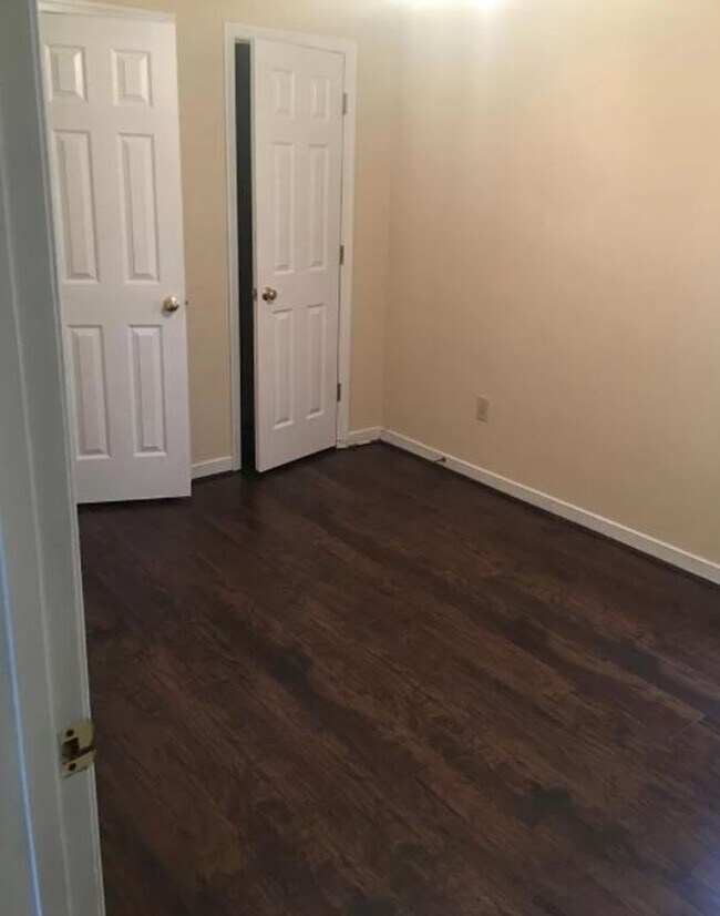 Foto del edificio - 5604 Knockadoon Ct