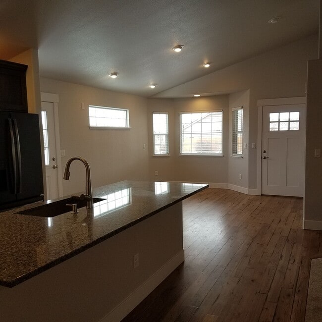 Dining Room - 448 Trailcrest Ct