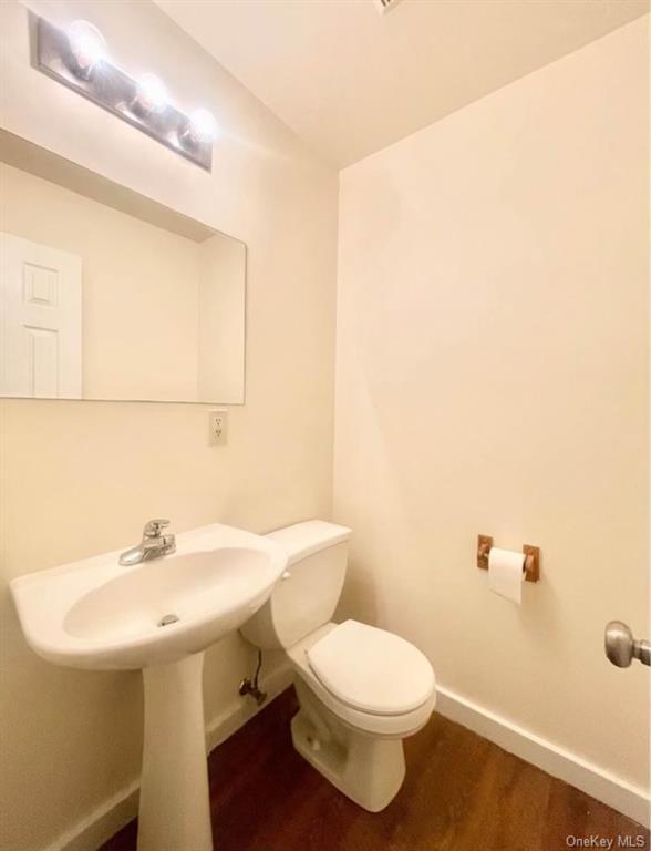 Foto del edificio - 30 Country Pond Ln