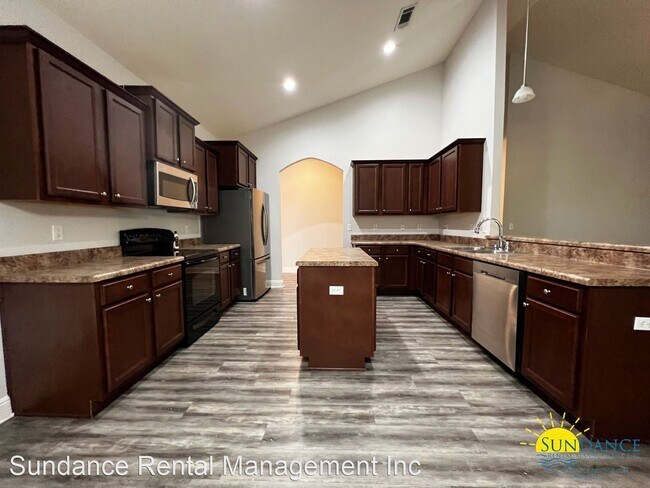 Foto del edificio - 3 br, 2.5 bath House - 135 Crab Apple Avenue