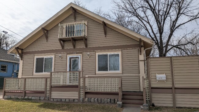 Building Photo - 204 6th St SW