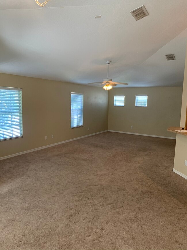 Foto del edificio - 3657 Oakdale Cir