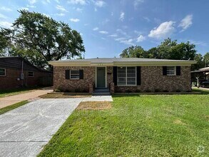 Building Photo - 321 Meadow Park Dr