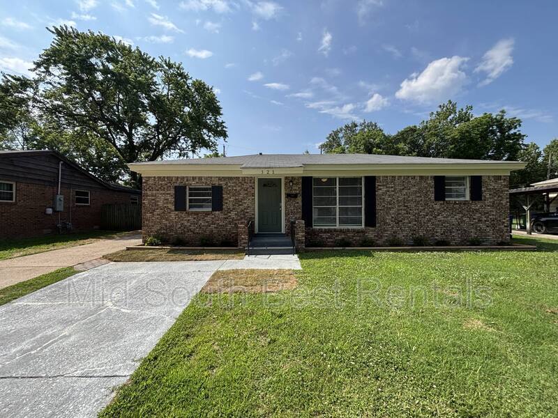 Foto principal - 321 Meadow Park Dr