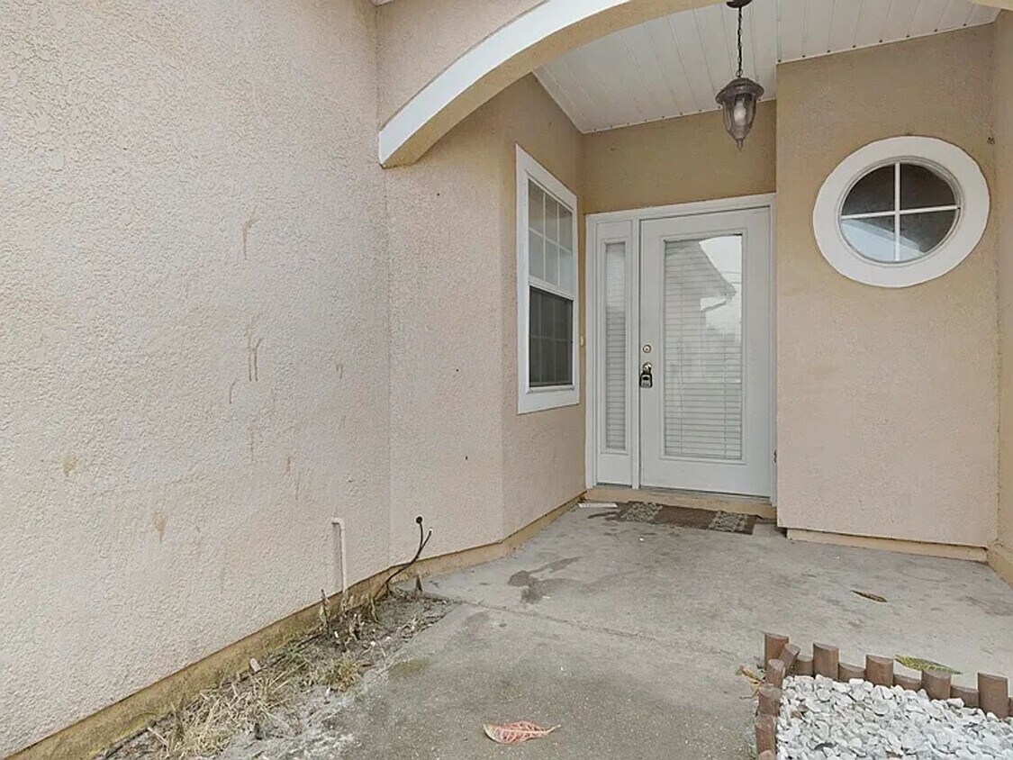 Foto principal - Single-Family House for Rent