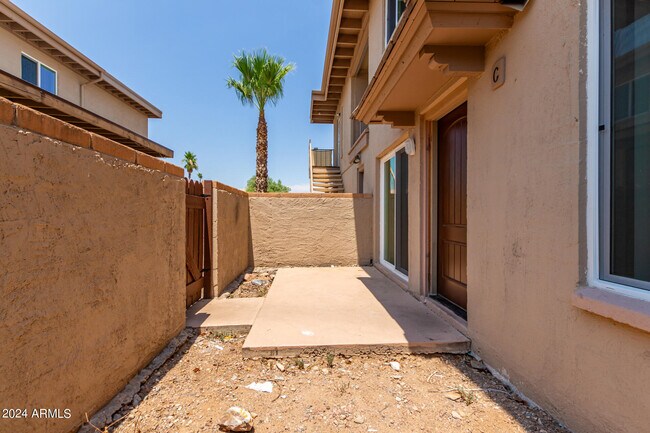 Building Photo - 17034 E Calle Del Oro