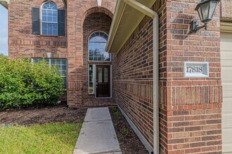 Building Photo - 17818 Serene Shore Dr