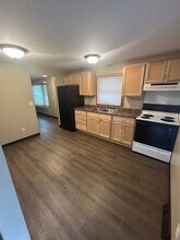 Building Photo - 703-705 Woodbine Dr
