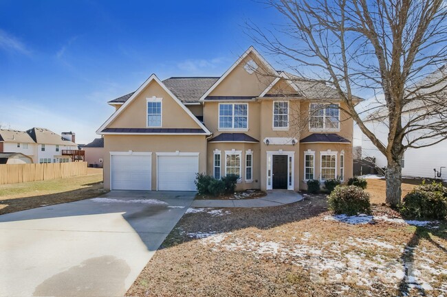 Building Photo - 905 Southfork Dr