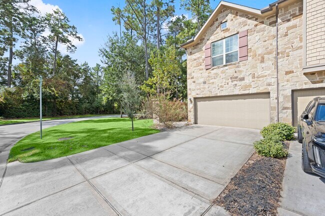 Building Photo - 12403 Alora Bluff Trail