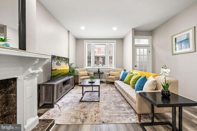 Photo - 930 N 30th St Townhome