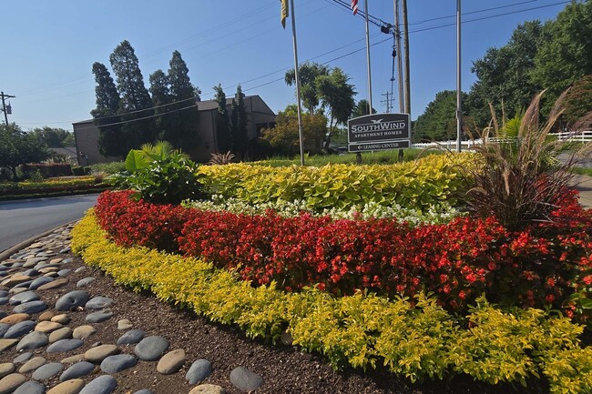 Building Photo - South Wind Apartment Homes