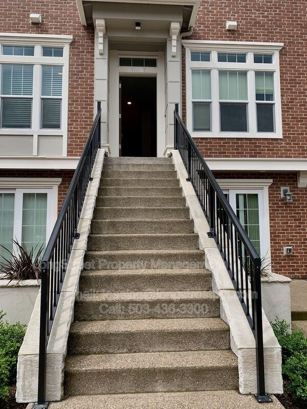 Building Photo - 11457 SW Mont Blanc St