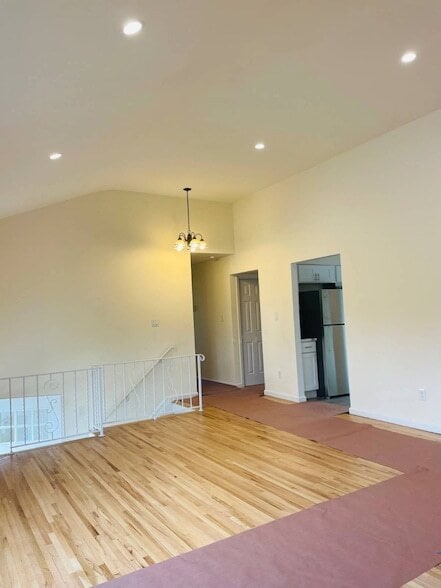 Building Photo - 18 William St