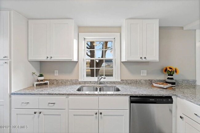 Foto del edificio - 2-bedroom, 1-bath cottage in the heart of Turkey, NC