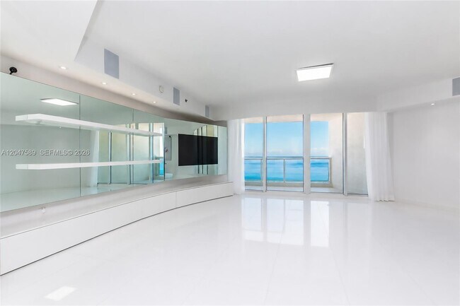 Foto del edificio - 17201 Collins Ave