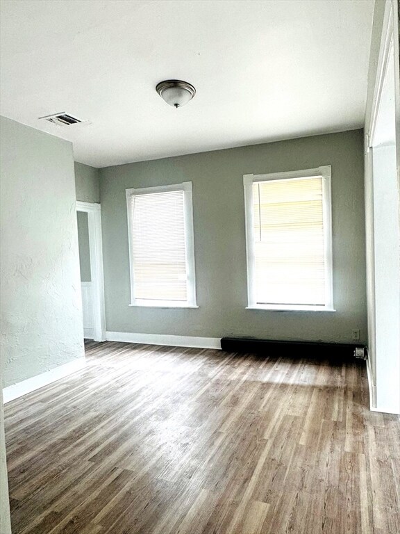 Foto del edificio - 738 Central St