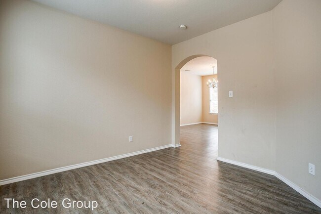 Foto del edificio - 4 br, 3.5 bath House - 5831 Melanie Ct.
