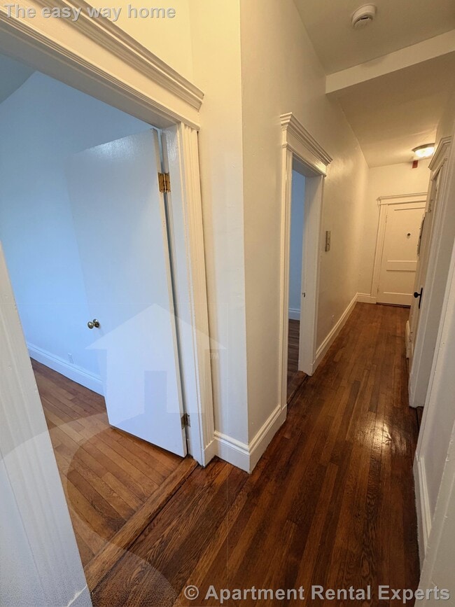 Photo - 72 Kirkland St Apartment