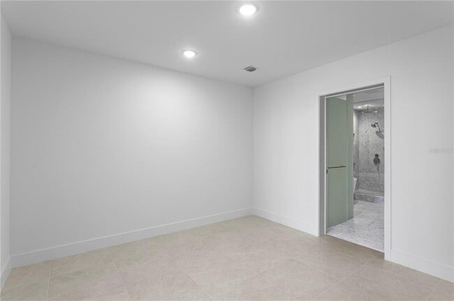 Building Photo - 3015 S Ysabella Ave