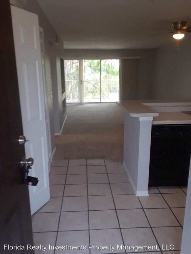 Building Photo - 14001 Fairway Island Dr