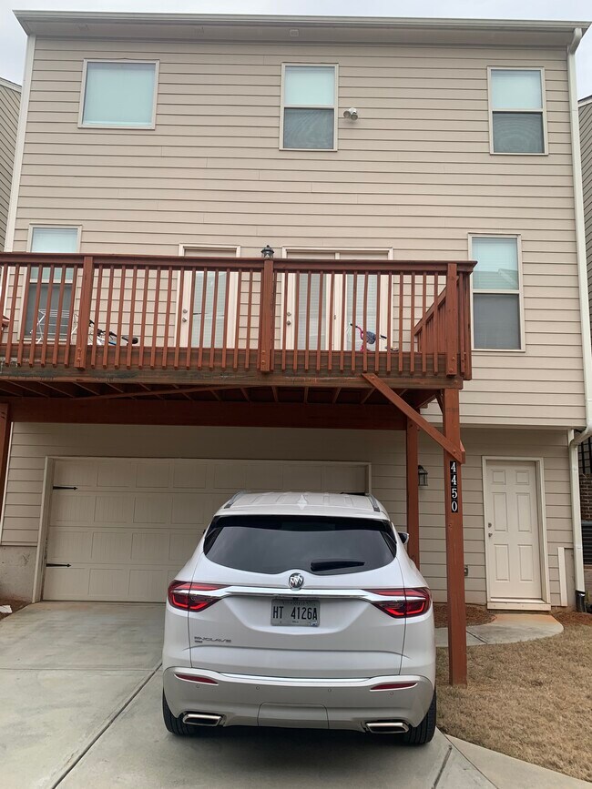 Foto del edificio - 4450 Nobel Pass