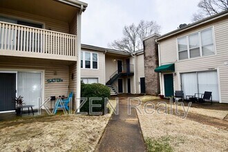 Building Photo - 6747 Quail Hollow Ct