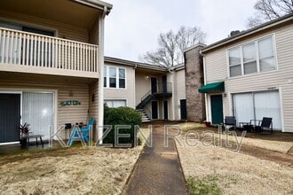 Building Photo - 6747 Quail Hollow Ct