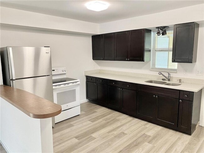 Photo - 1160 Rosetta Ln House