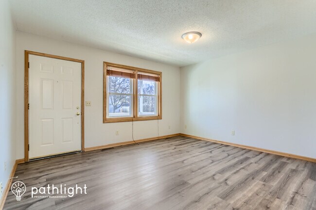 Foto del edificio - 5377 Quincy Street