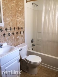 Foto del edificio - 2 br, 1 bath  - 707 Center St Apt 3