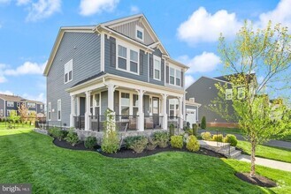 Building Photo - 1108 Coubertin Dr SE