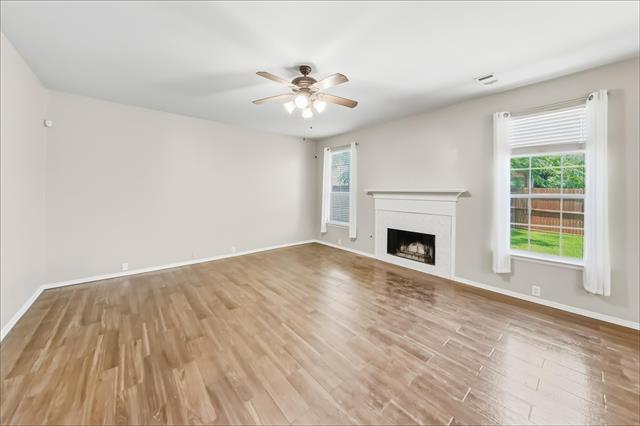 Foto del edificio - 8440 Asheville Ln