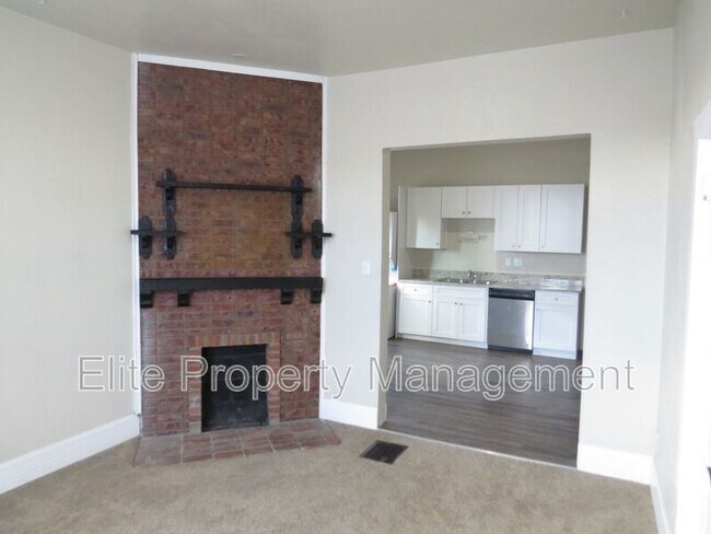 Foto del edificio - 715 W 10th St